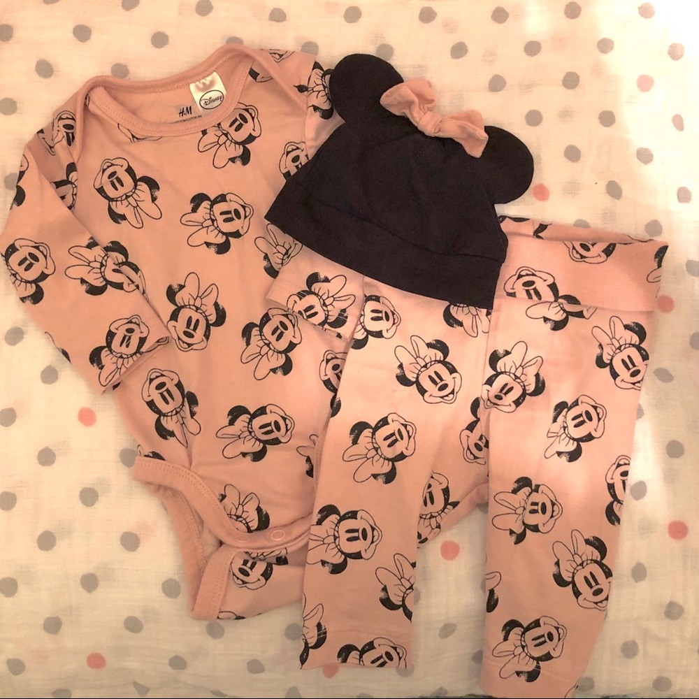 EUC Minnie Mouse ears 3 piece set